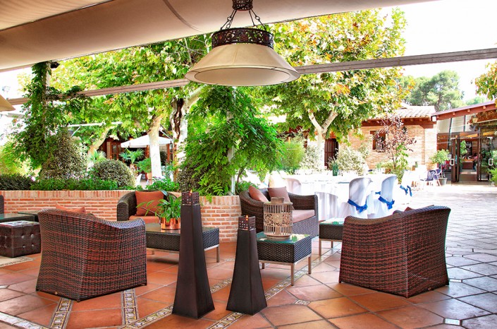 Restaurante con jardín en Toledo. Venta de Aires Restaurante con jardín en Toledo. Venta de Aires