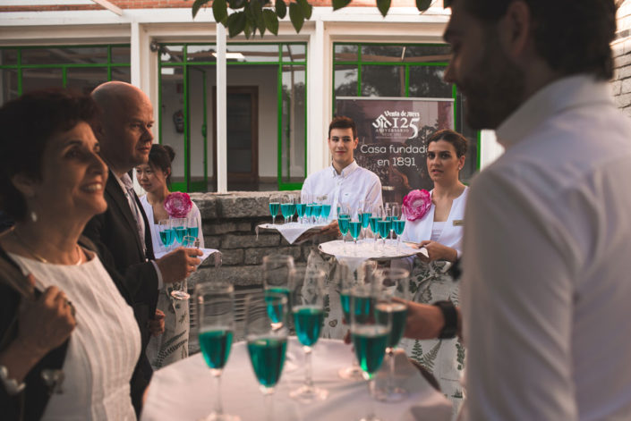 Catering al aire libre en el exterior del Instituto Eduardo Torroja