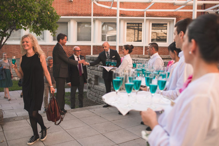 Catering de bienvenida al aire libre en el Instituto Eduardo Torroja