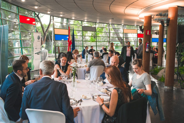 Comensales en la cena del CSIC en el Instituto Eduardo Torroja