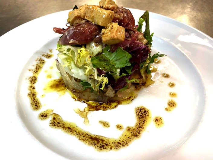 ensalada-de-setas-escabechadas-con-pato-vinagreta-foie